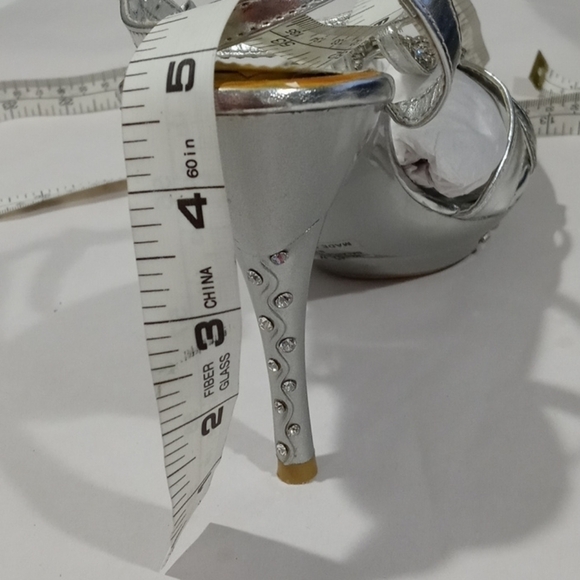 Silver pump 5"heel sandal by Deb. Size 8 1/2 - Picture 7 of 11